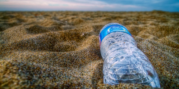 Une bouteille végétale contre l'invasion du plastique