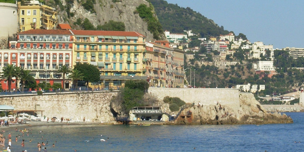 Interdiction de plonger sur une célèbre plage de Nice