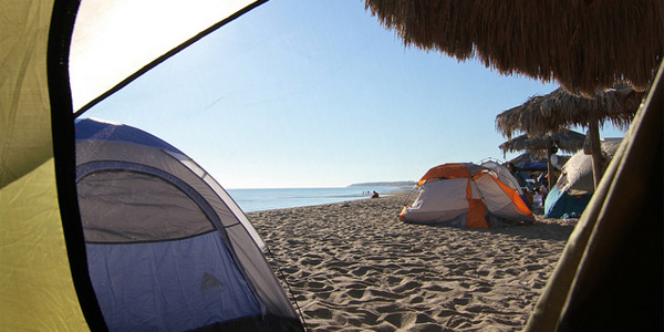 Peut-on faire du camping à la plage ?