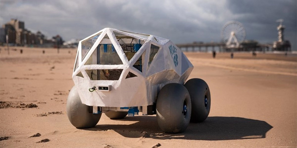 BeachBot, le robot qui chasse les mégots sur la plage
