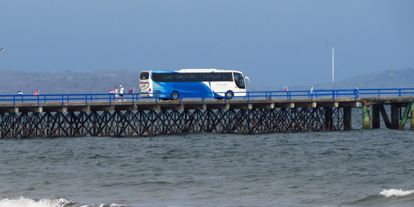 Cet été, pour aller à la plage, prenez le bus !