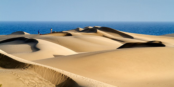 Les Canaries interdisent les dessins romantiques sur les dunes