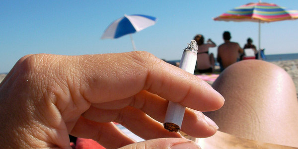 Nice prévoit une deuxième plage non-fumeurs