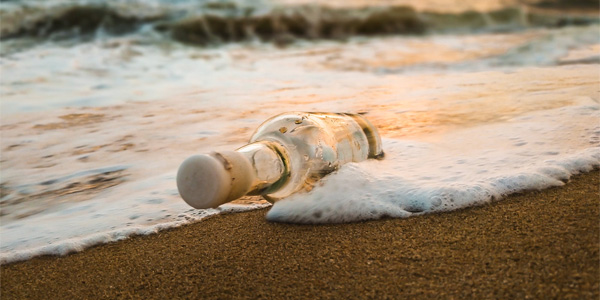 Une bouteille à la mer jetée du Titanic retrouvée 100 ans plus tard