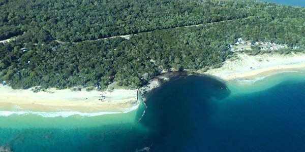 Une plage australienne s'effondre et disparaît