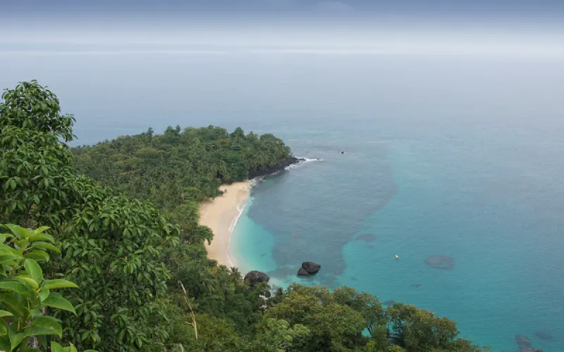 Les plages que les grands éditeurs de voyage se réservent entre eux